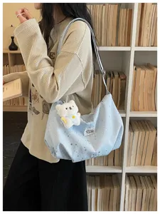 Borsa a tracolla blu stampa stelle da donna grande shopper casual con ciondolo orsetto.