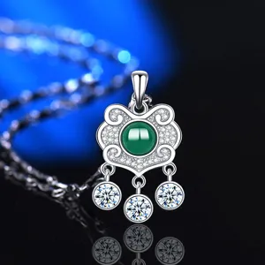 Collana con ciondolo lucchetto della pace in argento S925 giada agata verde