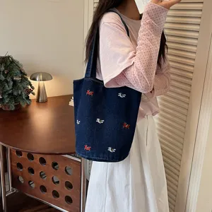 Borsa shopper in denim casual con ricamo di cavallo, grande borsa a secchiello a spalla.