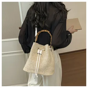 Sac seau en paille avec poignée en bambou et cordon blanc, sac à bandoulière de plage d'été.