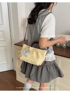 Vintage style women tote bag with star pattern, casual shoulder crossbody bag for summer.
