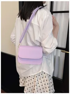 Casual minimalist lavender shoulder bag, stylish crossbody bag for women's daily wear.