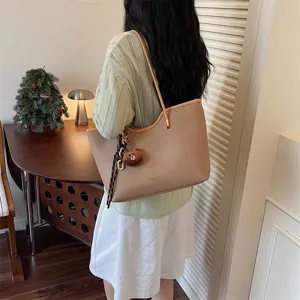 Women large capacity tote shoulder bag summer casual PU leather handbag with cute bear pendant