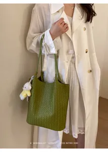 Korean style minimalist woven leather shoulder tote bag large capacity casual handbag for women