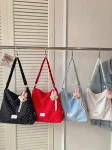 Sac cabas bandoulière décontracté grande capacité à pois avec joli pendentif ours pour femmes.