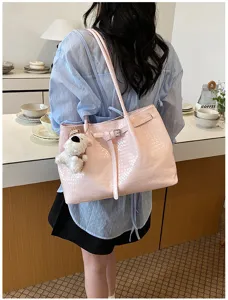 Pink woven tote bag large capacity shoulder handbag casual daily commuter style bag