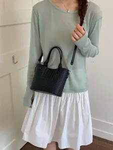 Retro woven bucket bag for women fashion versatile leather crossbody shoulder handbag