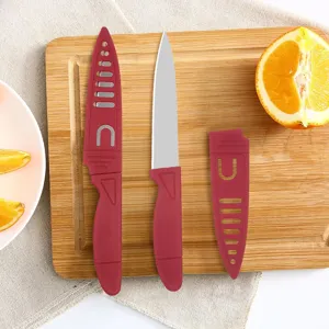 Couteau à fruit portable en acier inoxydable avec étui de protection rouge pour pique-nique.