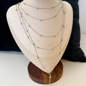 Collana girocollo multistrato con nappine stile francese catena argento chic