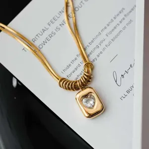 Edelstahl 18K vergoldet geometrische Herz Anhänger geschichtete Schlangenkette Halskette.