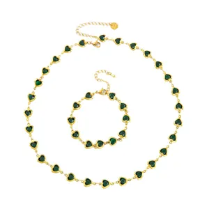 Vergoldete Edelstahl Halskette und Armband Set mit grünen Herz Kristall Zirkon für Damen Mode.