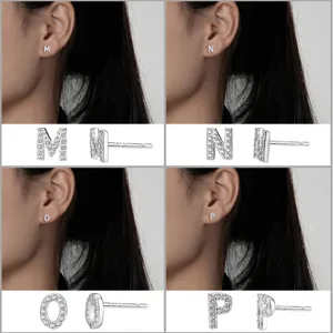 S925 Sterlingsilber mikrogeloggte Diamant Buchstaben Ohrstecker für Damen Alltag.