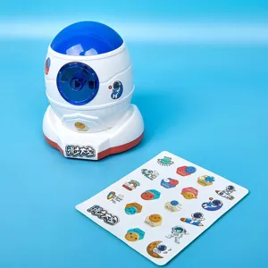 Taille-crayon à manivelle vaisseau spatial dessin animé avec stickers planètes DIY.
