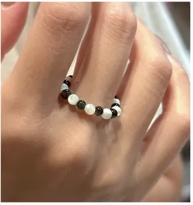Bague élastique de perles de coquillage vintage style coréen, bijoux de main minimalistes.