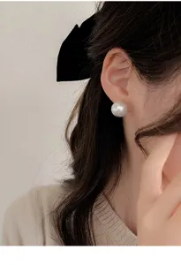 Französische Vintage große Baumwollperlen Ohrstecker für Damen, leicht und elegant Ohrringe.