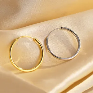 S925 Sterling Silber minimalistische runde Creolen, klassischer Schmuck in Gold und Silber.