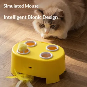 Interactive cheese cat toy electronic bionic mouse teaser toy for indoor pets and kittens.