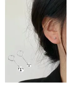 Elegante kleine silberne Kugel Ohrringe für Damen, minimalistische glatte Ohrstecker Echtschmuck.