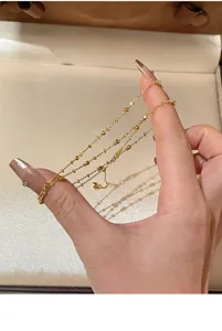 Delicaat S925 zilveren meerstrengs kralenketting verstelbare ketting detailweergave.