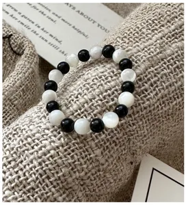 Bague extensible en perles noires et blanches vintage, bijoux esthétiques indie.