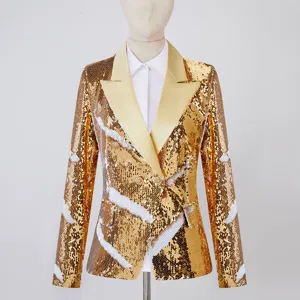 Mujer elegante chaqueta de blazer de lentejuelas cruzada metálica brillante para fiesta.