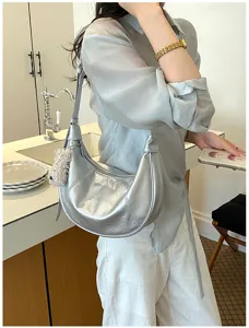 Borsa a tracolla argentata alla moda da donna, borsa hobo casual ideale per uso quotidiano.