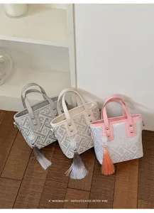 Modische Retro Quasten Handtasche im neuen chinesischen Stil vielseitige Umhaengetasche Damen