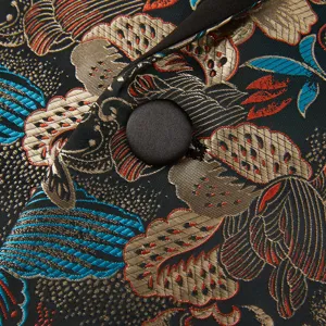 Vue détaillée du tissu de costume vintage en jacquard pour hommes aux motifs floraux.
