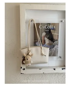 Minimalist large capacity tote bag for women commuter stylish casual shoulder bag aesthetic retro