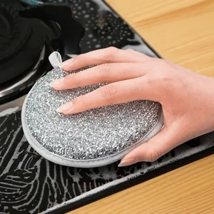 Ronde zilveren draadnet vaatwasspons pad, keukenreiniging gereedschap voor potten en pannen.