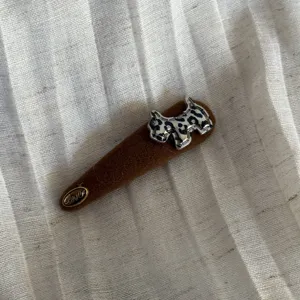 Pince a cheveux marron motif leopard chien, barrette BB en tissu velours pour femmes filles.