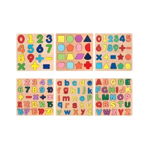 Hölzernes Lernpuzzle-Set mit Zahlen und Buchstaben für Kinder zur frühen Entwicklung.