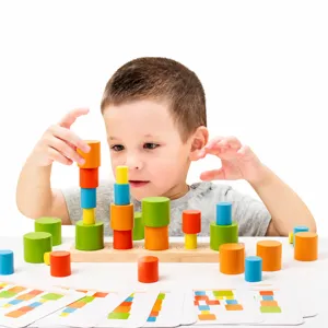 Blocchi di cilindri impilabili in legno per bambini educazione precoce gioco abbinamento