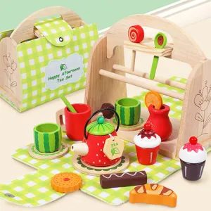 Set di giocattoli da tè pomeridiano in legno con teiera di fragola per giochi di ruolo.