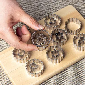 Stainless Steel Christmas Cookie Cutter Set 9 Piece Baking Mold Wave Sandwich Biscuit Cutter Holiday Party Kitchen Tools
