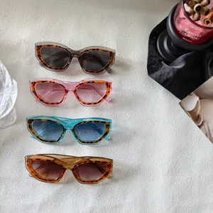 Gafas de Sol Cuadradas de Moda Marco Grueso Estampado de Leopardo Lentes Degradadas Hombre Mujer Retro Streetwear UV400