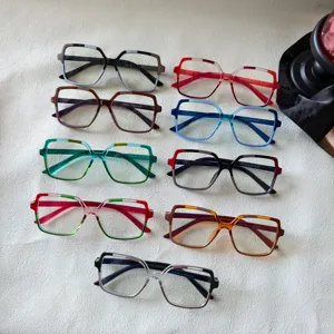 Stilvolle farbblockierende Blaulichtfilter Brille, eleganter Oversize-Rahmen fur Alltag.