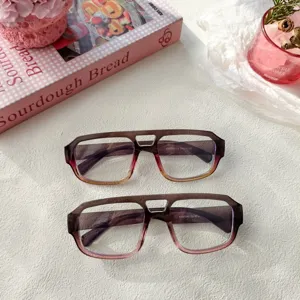 Gafas graduadas de montura completa con doble puente y degradado para uso diario elegante.