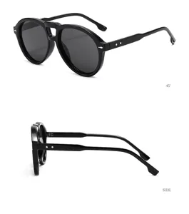 Detailansicht modischer schwarzer Piloten-Sonnenbrille mit dickem Gestell und Doppelsteg.