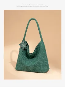 Dark green velvet woven shoulder bag, large capacity hobo tote with star charm, retro style.