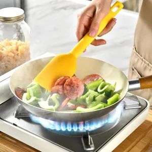 Siliconen keukenspatel voor bakken en koken, flexibel schraapgereedschap voor taartcrème.