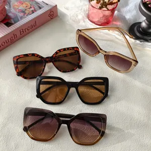 Modische Oversize Katzenaugen Sonnenbrille für Damen, trendige Brille in verschiedenen Farben.