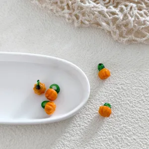 Handcrafted glass pumpkin beads DIY accessories for jewelry making necklace earrings.