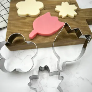 Stainless steel cookie cutter set, flower and tulip baking molds for fondant and biscuits.