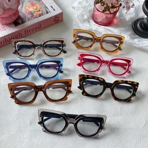 Occhiali Piatti Cat-Eye Spessi Anti-Luce Blu Colore a Contrasto Tendenza Sfilata Donna