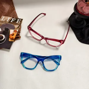 Gafas de ojo de gato degradadas montura estrecha, retro mujer gafas, diseño estilizador de cara.