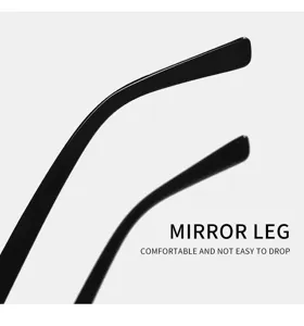 Gros plan détaillé de la branche de lunettes noire lisse, design confortable et antidérapant.
