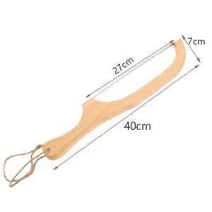 Trancheuse a pain en bois d'acacia avec lame ondulee pour couper facilement la baguette et le pain.