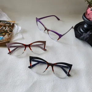 Stylish cat eye blue light blocking glasses with chic gradient tortoise shell frames for women.