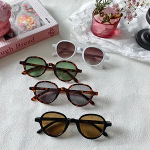 Gafas de Sol Retro de Marco Redondo para Mujer Hombre Moda Color de Contraste Lente de Resina PC Vintage Street Style UV400